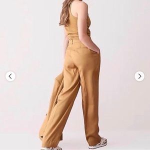 J.Crew Ingrid pant in Gramercy twill size 4 TallColor: LIGHT CAPPUCCINO